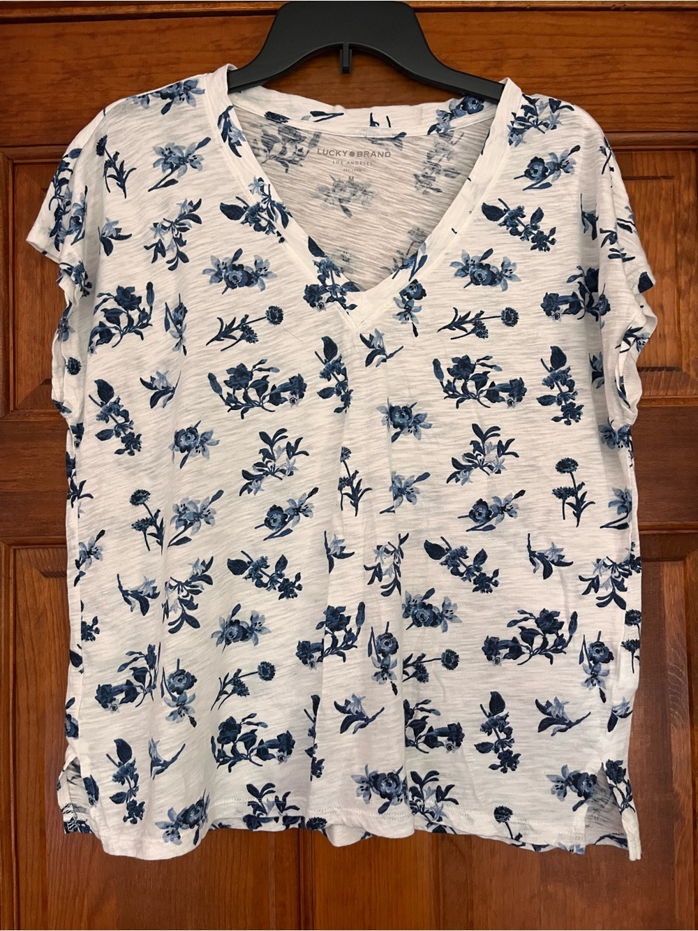 Lucky Brand White Short Sleeve V-Neck Tee with Blue Floral Print